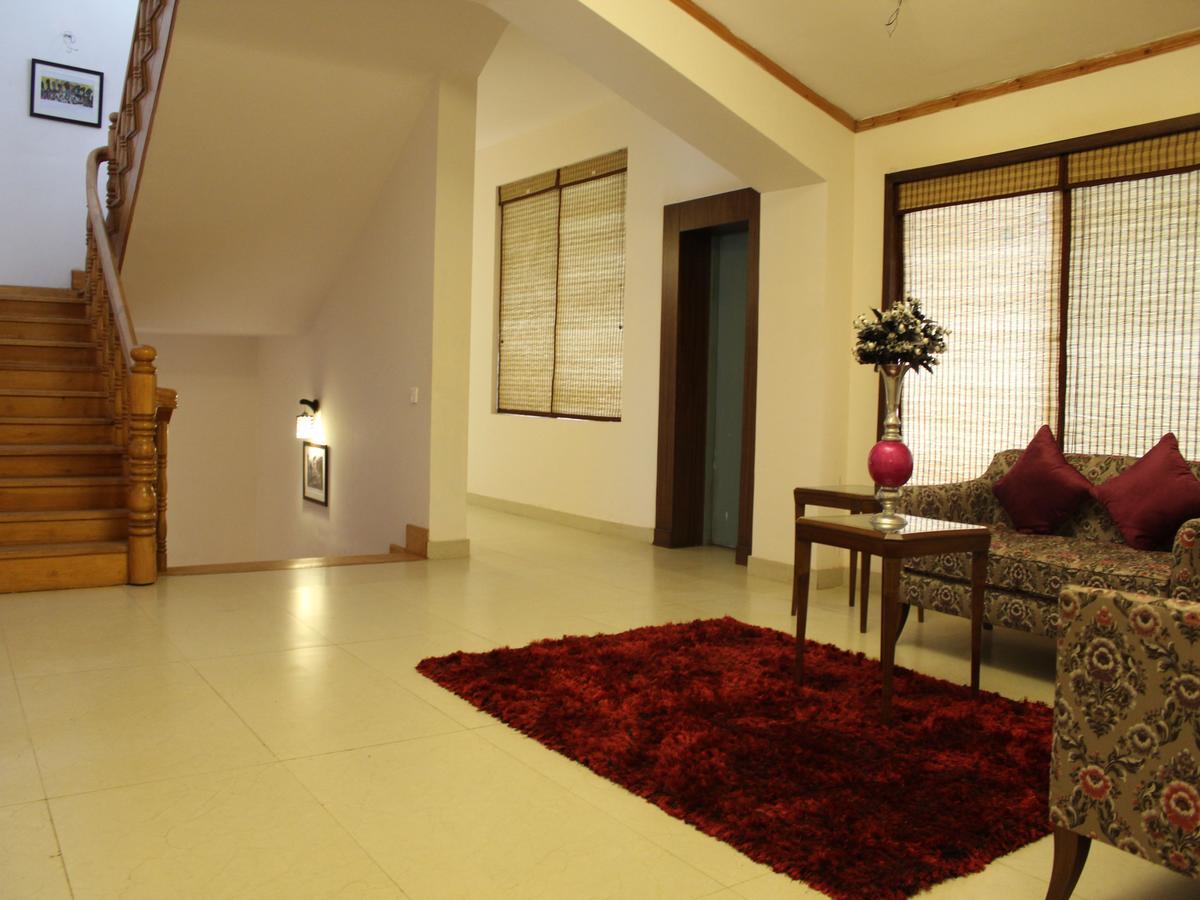 Oyo 2531 Hotel Una Comfort Misty Oak Nainital Exteriér fotografie